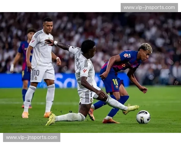 皇马确认姆巴佩膝伤未愈缺席生死战 进攻端遭遇毁灭性打击